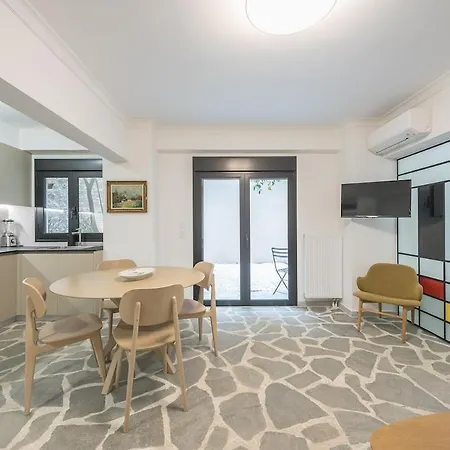 Zen Orchid, Kolonaki Apartment Athens